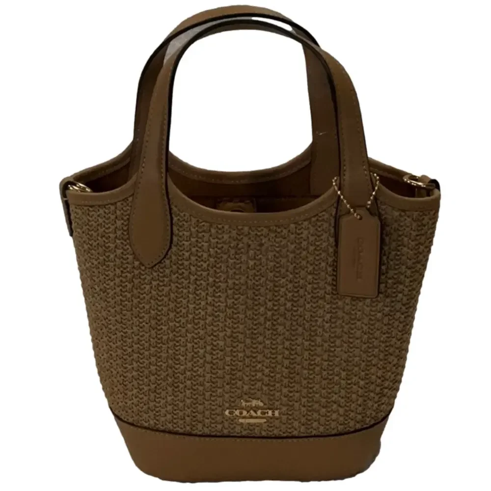 NWOT..Coach Hanna Bucket Bag - Picture 1 of 3